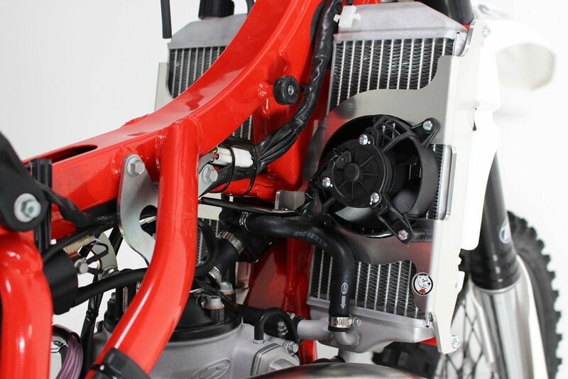 Beta RR 125 [AXP] - Hliníkový kryt chladiče - Beta RR