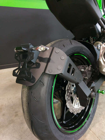 Kawasaki Z Electric [Přístupový design] - držák SPZ ve výšce kol černá Kawasaki Z900