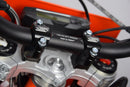 Ktm 1290 Super Adventure S [SCAR] - objímky na řídítka Ø28,6mm +35 až 50mm OE trojsvorka