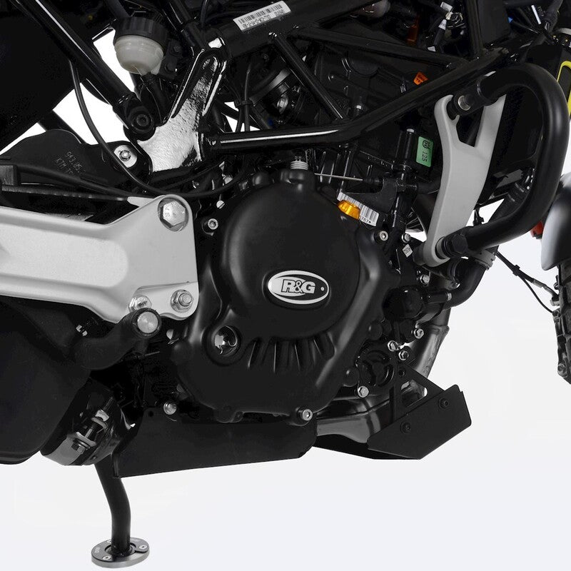 Ktm RC 125 ABS [2022-2026] - Chránič krytu pravé klikové skříně řady Race (spojka) - Černá Husqvarna Svartpilen 125
