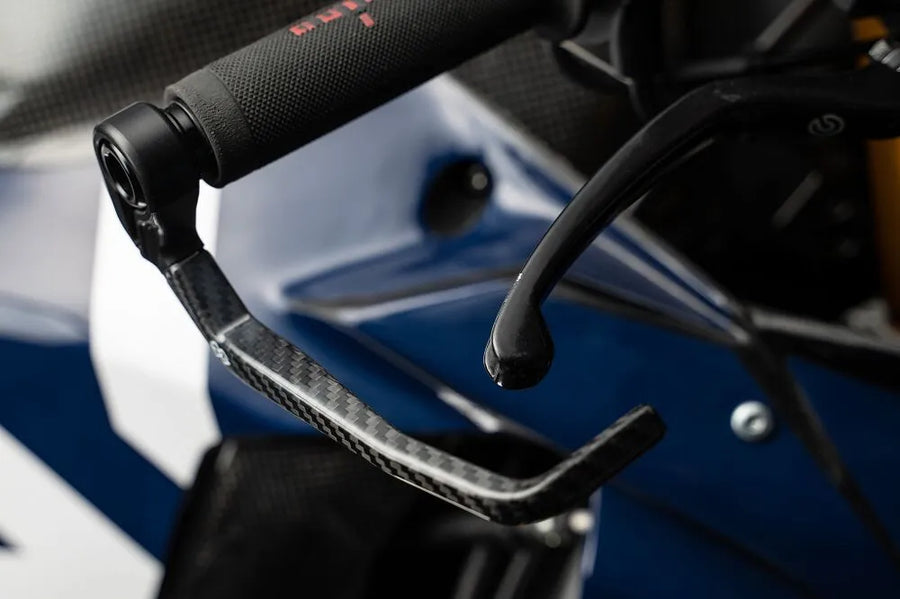 ducati monster 1200 [GILLES TOOLING] – Karbonová ochrana brzdové páčky