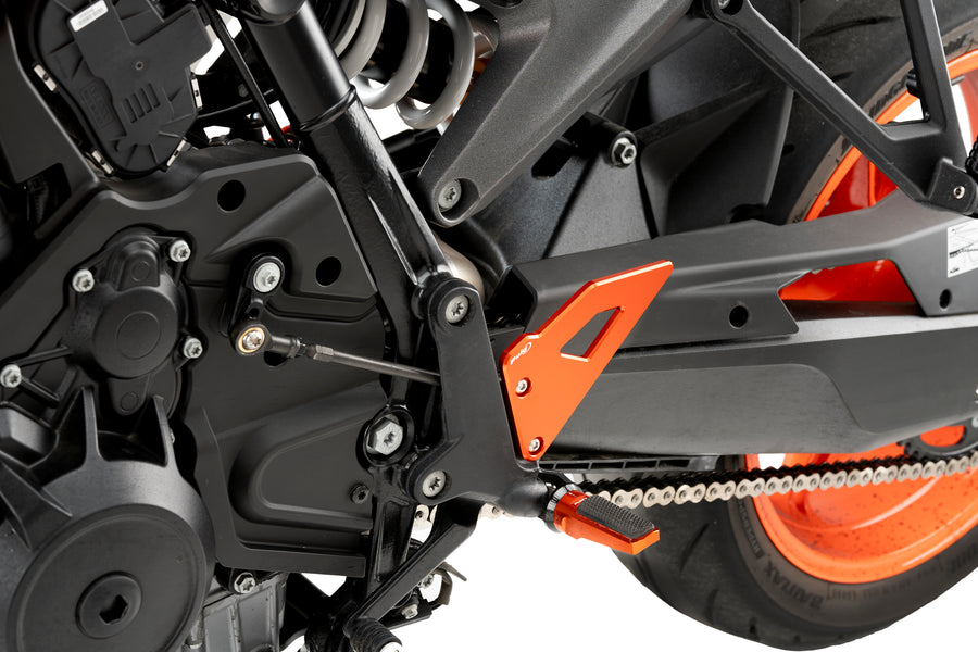 KTM 990 DUKE R [2025] – Patní desky – Černá