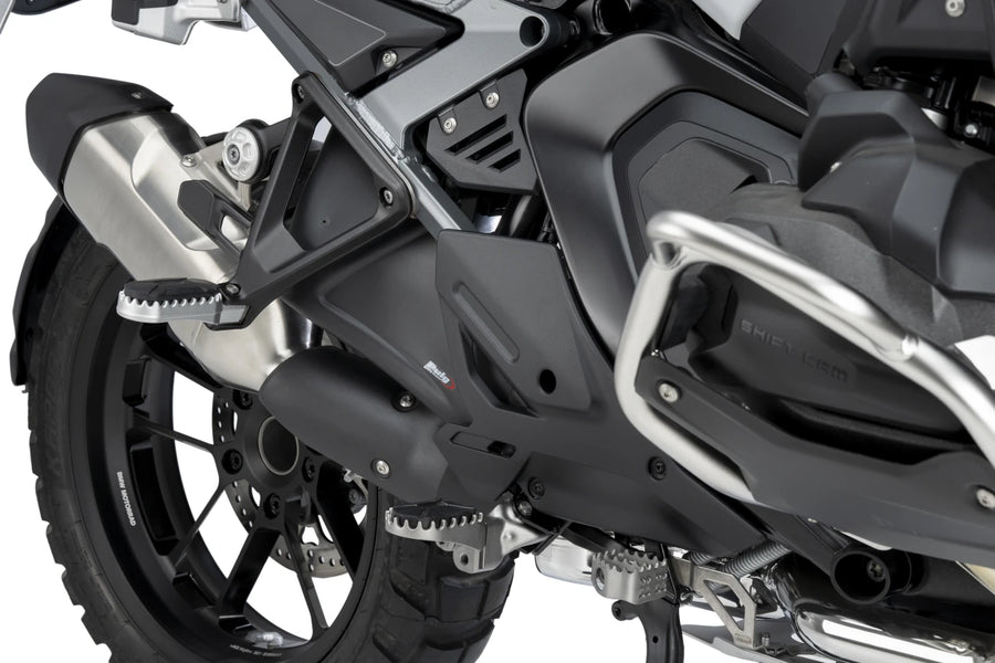 BMW R 1300 GS ADVENTURE [2025] – spodní boční kapotáž – karbonový vzhled
