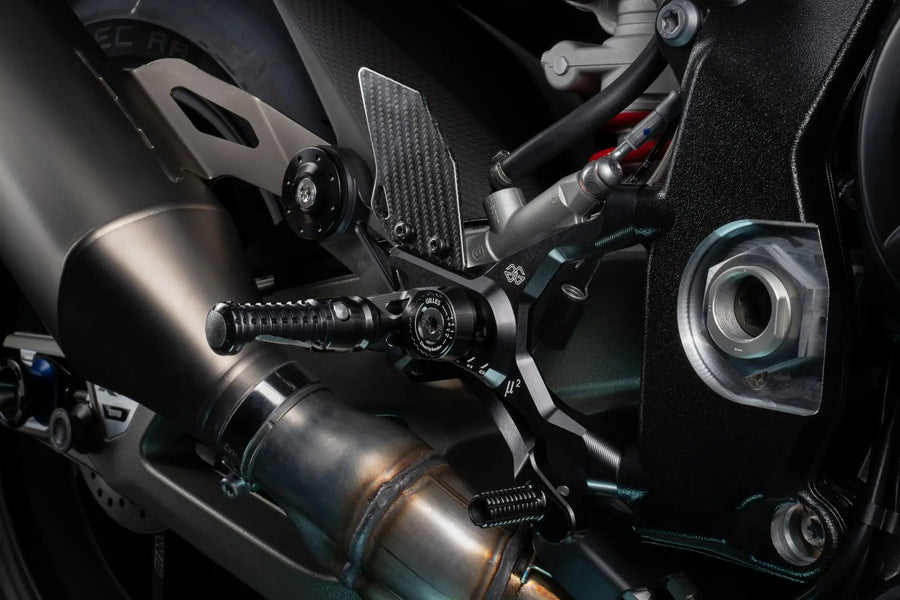 bmw m 1000 [GILLES TOOLING] – opěrný systém MUE2 posunut zpět