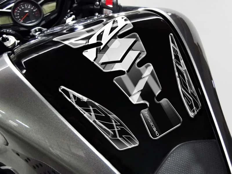 YAMAHA YZF 1000 R THUNDERACE [2002] – Chránič nádrže Wings – stříbrný