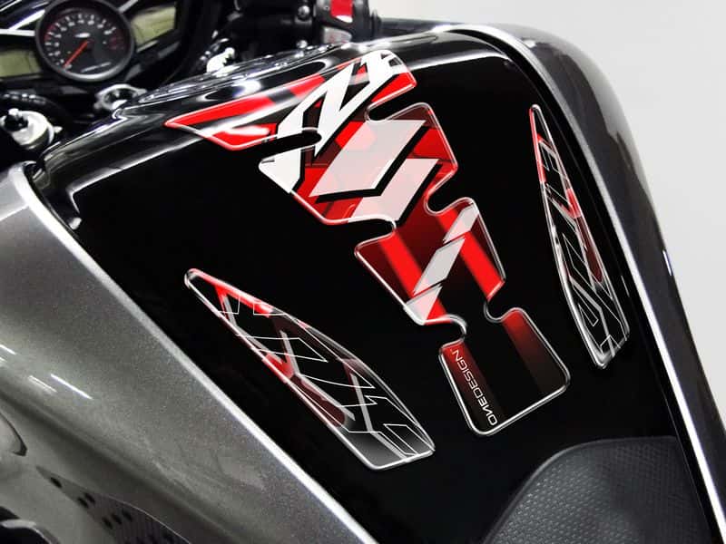 YAMAHA YZF 1000 R THUNDERACE [2002] – Chránič nádrže Wings – stříbrný