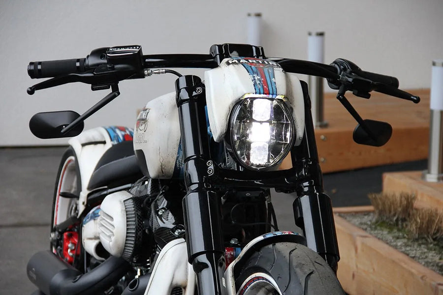Harley Davidson V-Rod [CULT WERK] – Kapota světlometu