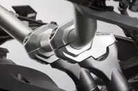 KTM 1290 Super Duke GT [2022-2024] - přemístění řídítek Ø 28 mm, výška 30 mm a 22 mm dozadu, verze LEH.00.039.23100/S - obrázek 4