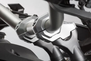 KTM 1290 Super Duke GT [2022-2024] - přemístění řídítek Ø 28 mm, výška 30 mm a 22 mm dozadu, verze LEH.00.039.23100/S - obrázek 2