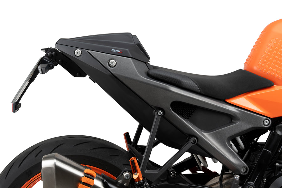 KTM 990 DUKE R [2025] – Zadní kapotáž – Karbonový vzhled
