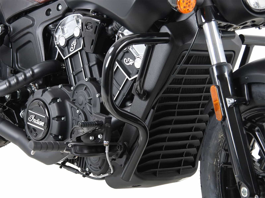 Indian Scout Bobber [2017-2024] - boční pohled na kryt motoru