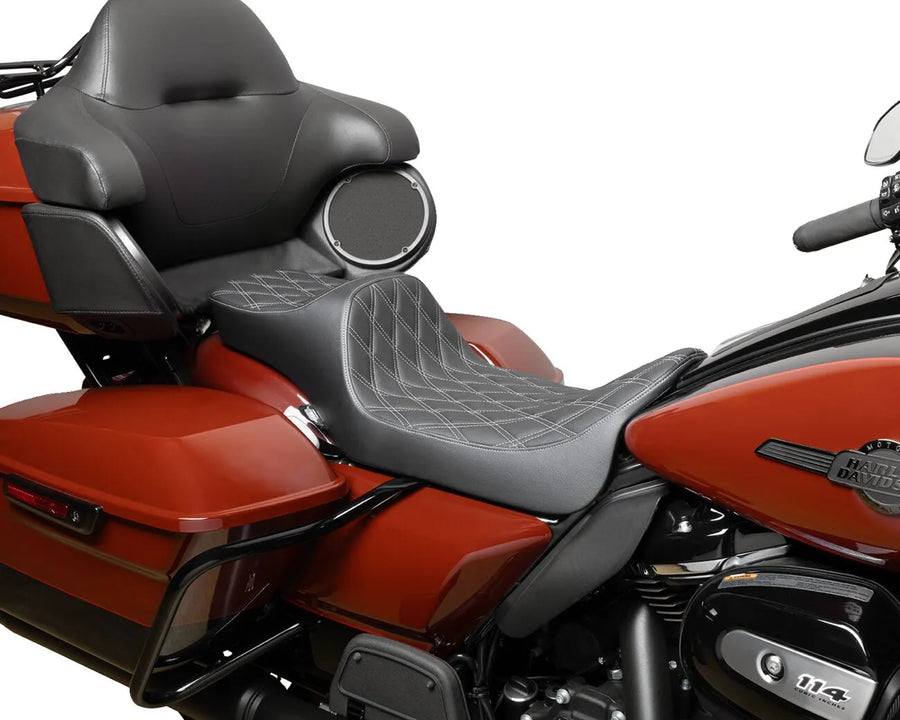 harley davidson touring [DRAG SPECIALTIES] – sedadlo Predator III s prodlouženým dosahem
