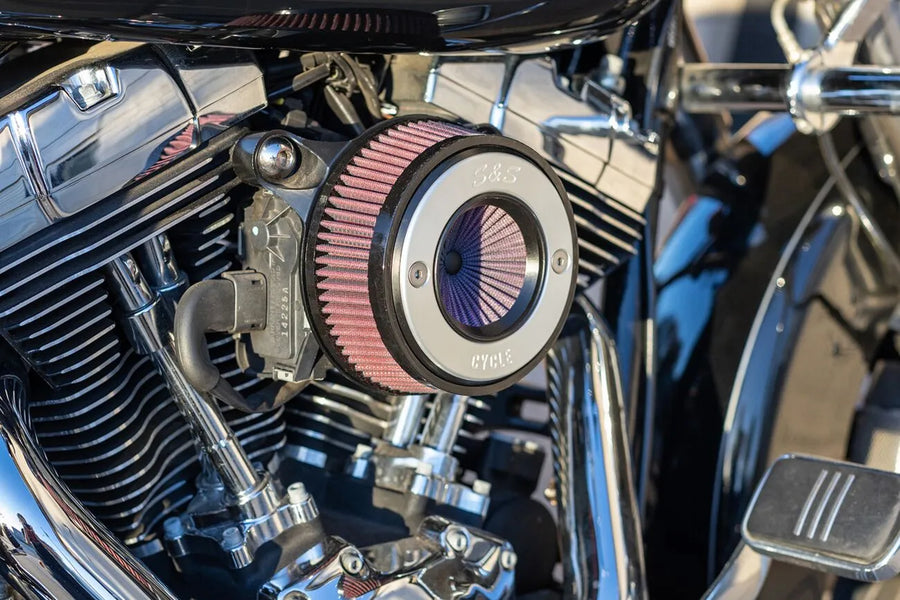 Harley-Davidson FXSBSE2 1800 Breakout CVO [2014] - Air Stinger Stealth Luftfiltersatz – Oberfläche: Schwarz, Verchromt – Bild 7
