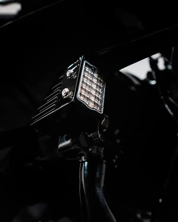 Harley-davidson LOW Rider [CUSTOM DYNAMICS] – Vysoce výkonné přední LED světlomety Low Rider ST