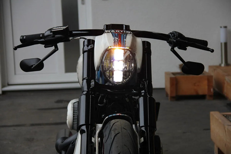 Harley Davidson V-Rod [CULT WERK] – Kapota světlometu