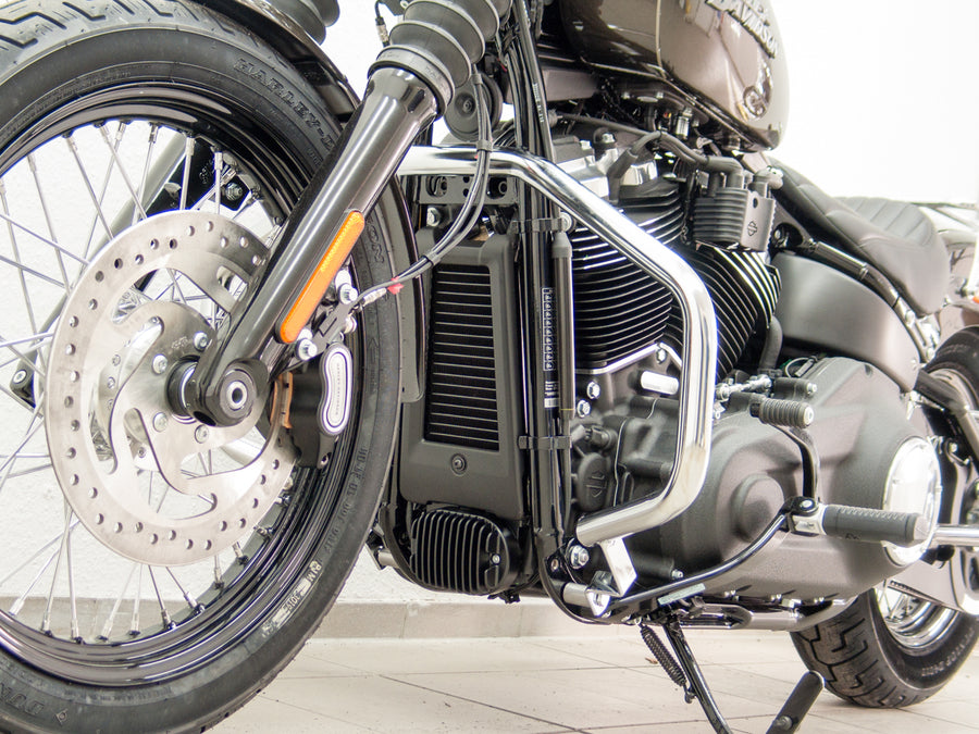 Harley Davidson Softail (Milwaukee - Eight 107/114) [2018] - ochranný bar, vyrobený z trubek 32 mm