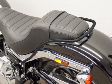 Harley Davidson Softail Low Rider (Milwaukee - Eight 107/114) [2018] - hranice sedadla, černá