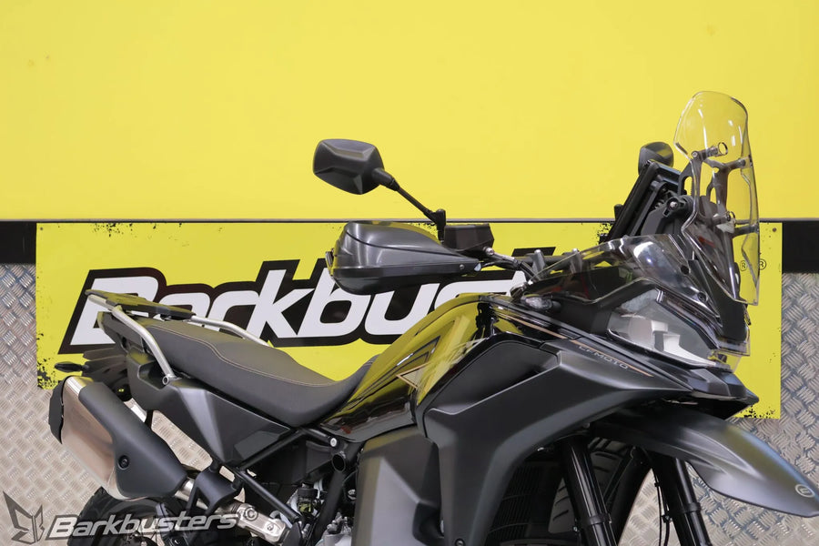 Ducati Multistrada V4 [BARKBUSTERS] – Hardwarová sada – boční pohled na dvoubodovou montáž