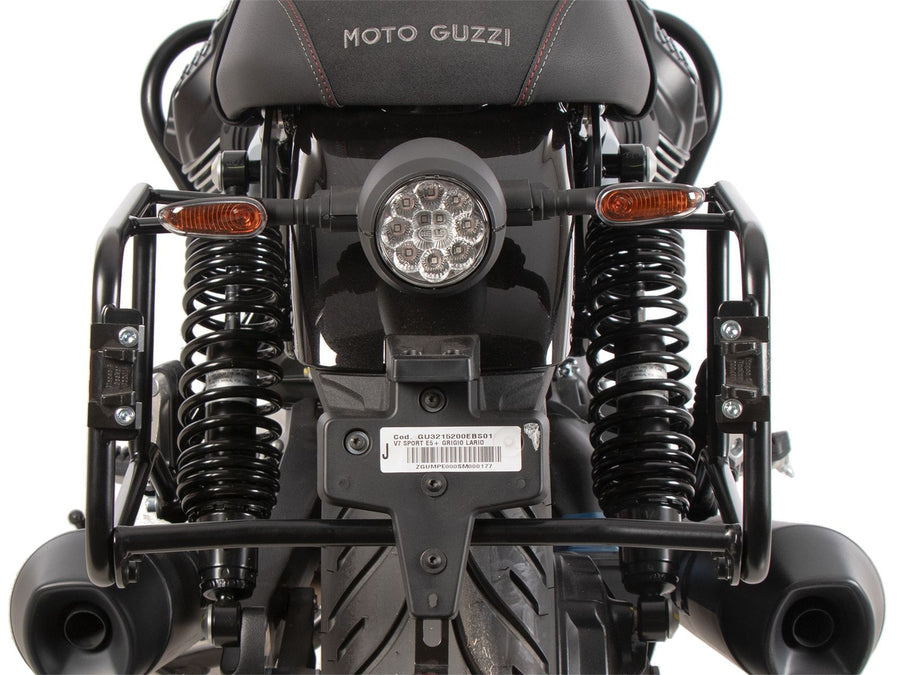 Moto Guzzi v7 Sport [2025] - nemocný dopravce případů