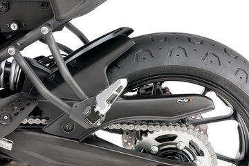 TRIUMPH BONNEVILLE T 120 BLACK [2025] - Kryt zadního kola | Matná černá | PUIG 7048J