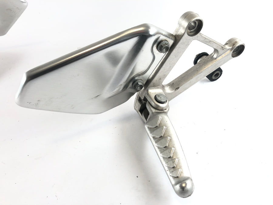 Aprilia Mille RSV 1000 ME [1999] - Footrest Set Driver's Footrest