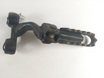 Suzuki Dr 650 SP42B Footrest napravo