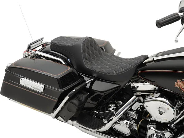 Harley Davidson Flhri [SPECIALITY DRAG] – Sedadlo Predator III