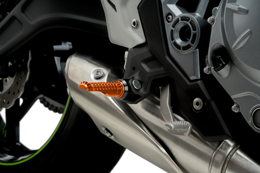 KTM RC 390 [2025] – Stupačky R-Fighter – stříbrné