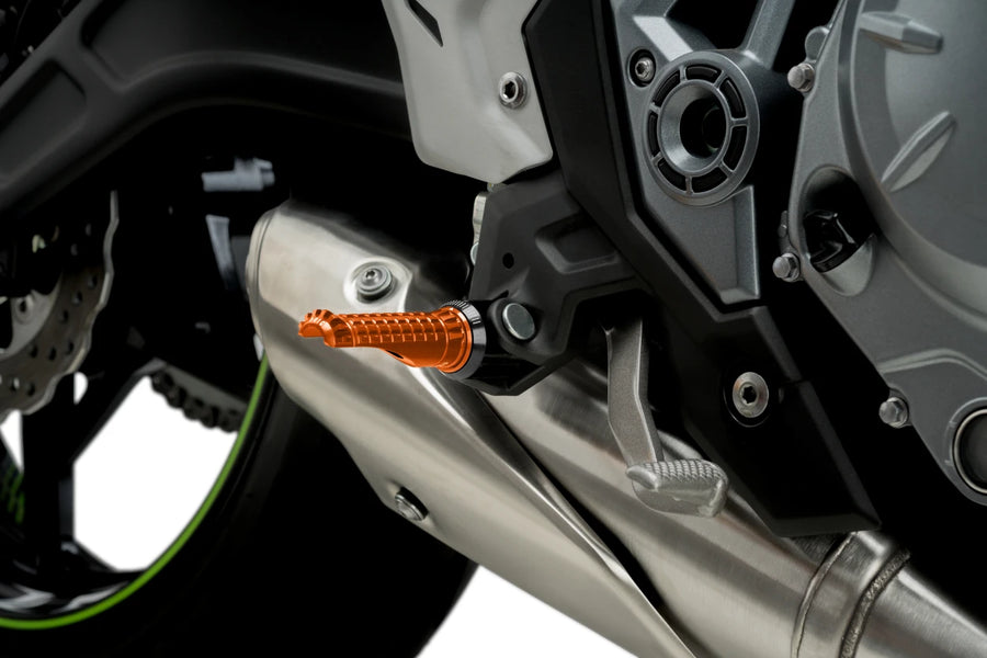 KTM RC 390 [2025] – Stupačky R-Fighter – stříbrné