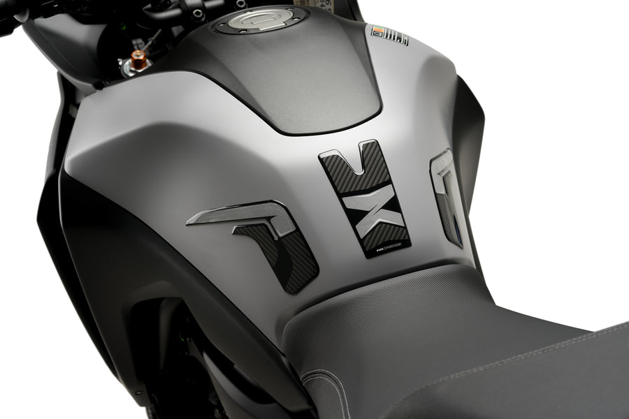 YAMAHA TRACER 7 GT [2024] – Specifická ochrana nádrže – Karbonový vzhled