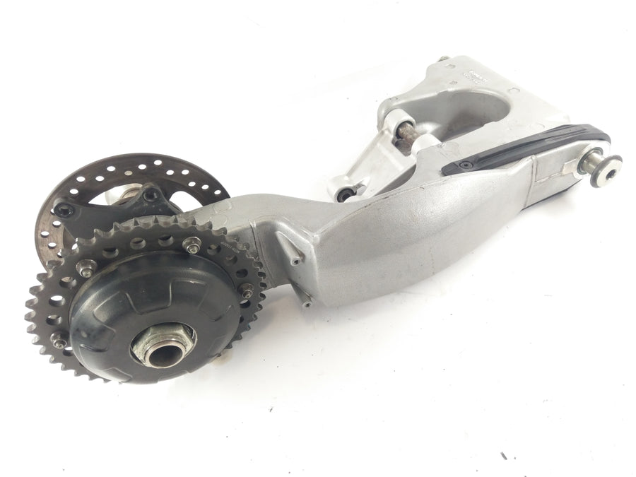 Triumf Speed ​​Triple T509 885i [1998] - Swingová houpačka zadního kola