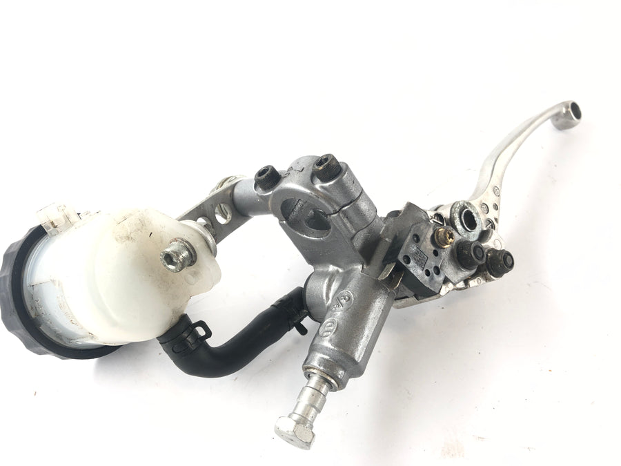 Ducati 900 SS [1992] - brzdové čerpadlo u předního brzdového čerpadla s brzdovou pákou