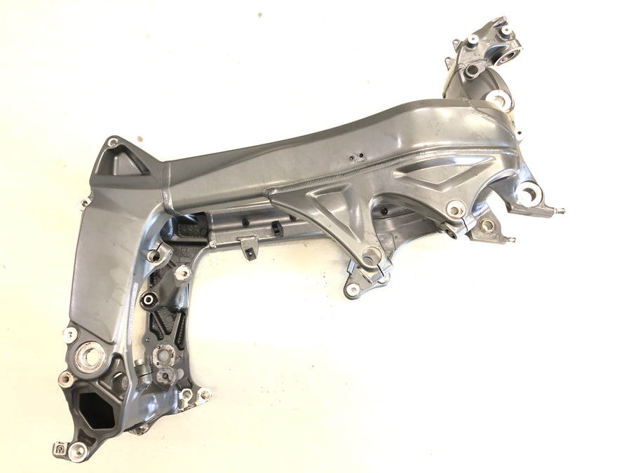 BMW K 1300 S K12S [2009] - rám s papíry