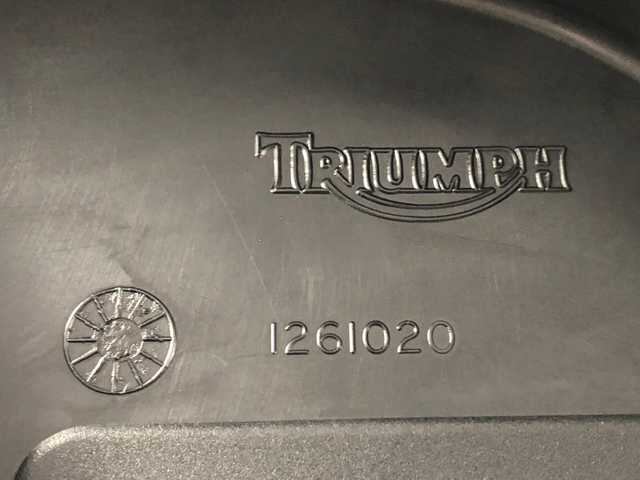 Triumph Daytona 955i T595N [2001] - pokrytí řetězového kola