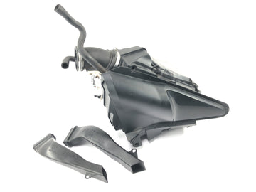 Husqvarna 701 Svartpilen [2019] - Skříň vzduchového filtru Skříň vzduchového filtru Sací skříň