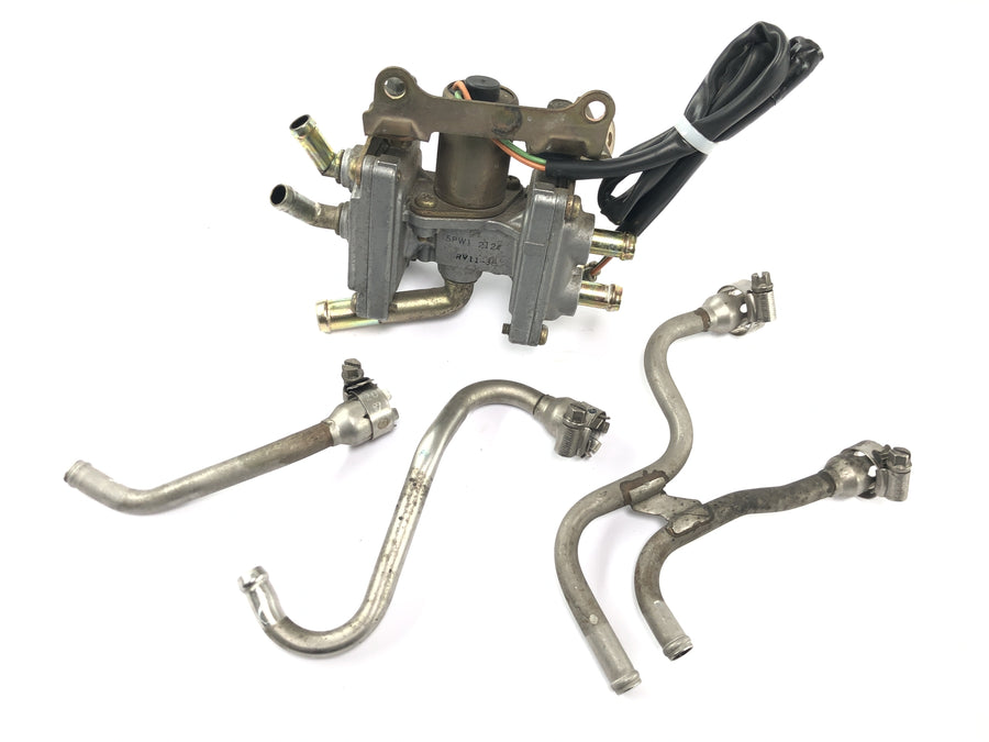 Yamaha YZF R1 RN09 [2002] - Systém sekundárního vzduchu ventilu sekundárního vzduchu