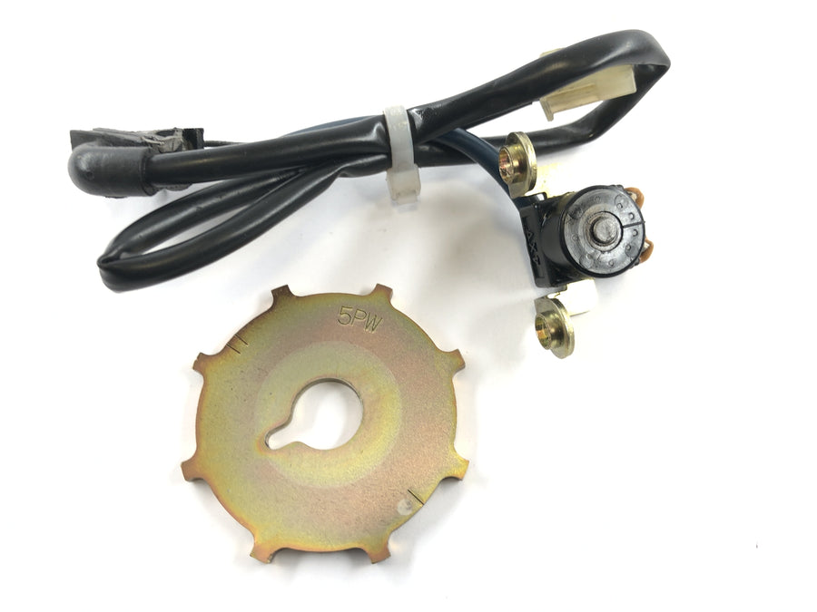Yamaha YZF R1 RN09 [2002] - snímač Hallův snímač