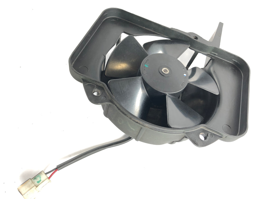 KTM Duke 390 [2014] - ventilátor chladiče