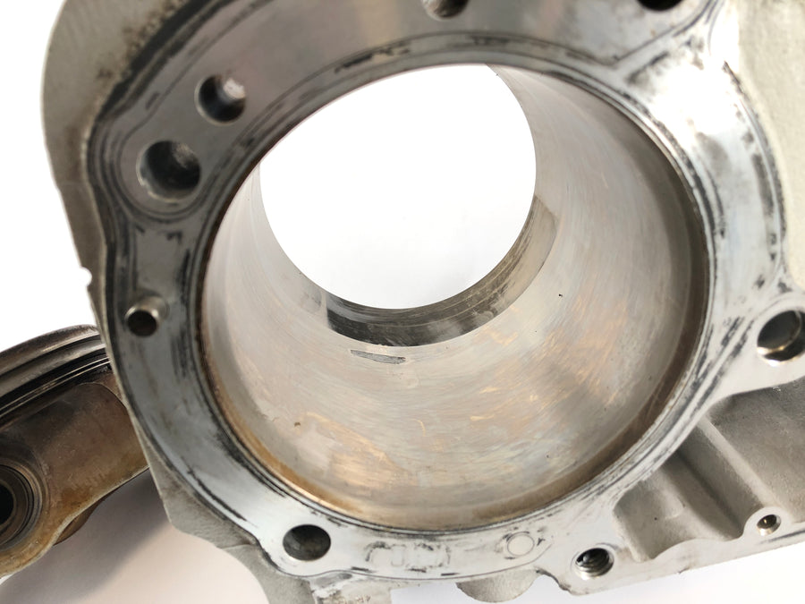 BMW R 1200 GS [2004] - válec s pístem