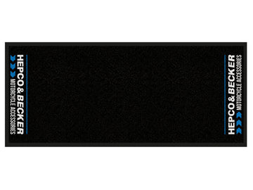 Teppich schwarz mit Hepco & Becker Schriftzug