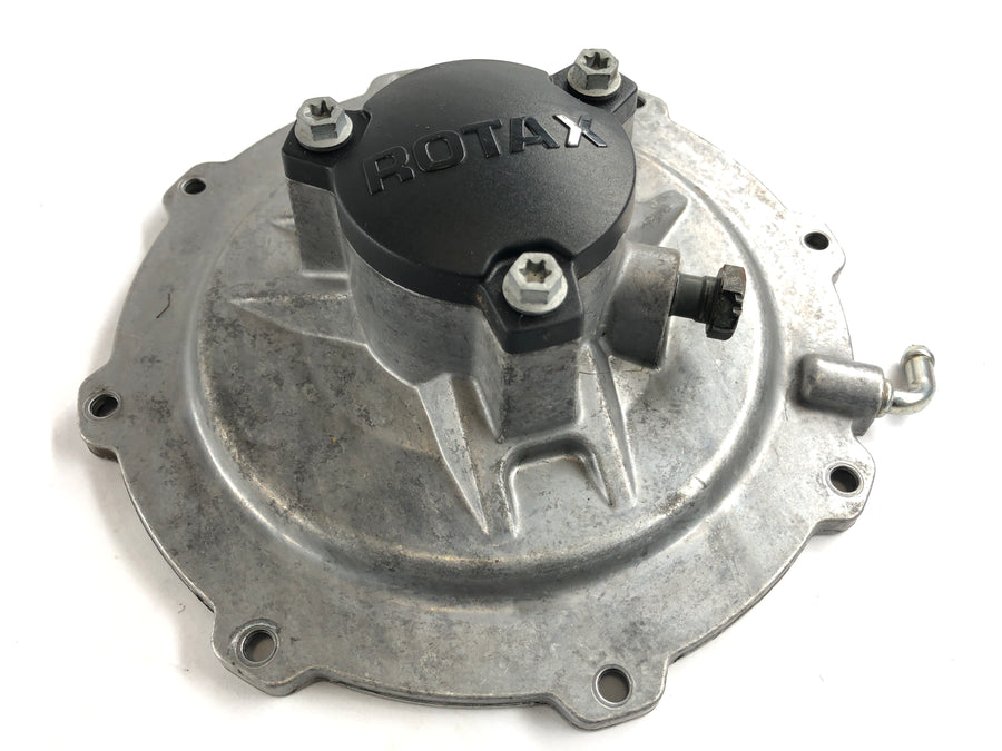 Can On The Spyder SM5 [2009] - Motor víko na levém víku vnější spojky