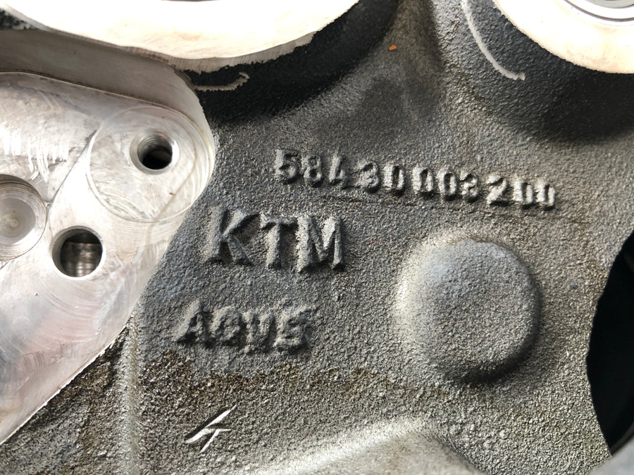 KTM 640 LC4 [2003] - Motorské pouzdro prázdného krytu