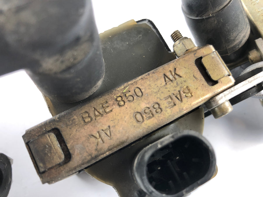 Ducati 888 Strada [1993] - sada zapalovací cívky se zapalovací svíčkou