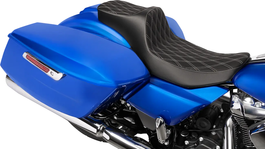 harley davidson touring [DRAG SPECIALTIES] – sedadlo Predator III s prodlouženým dosahem