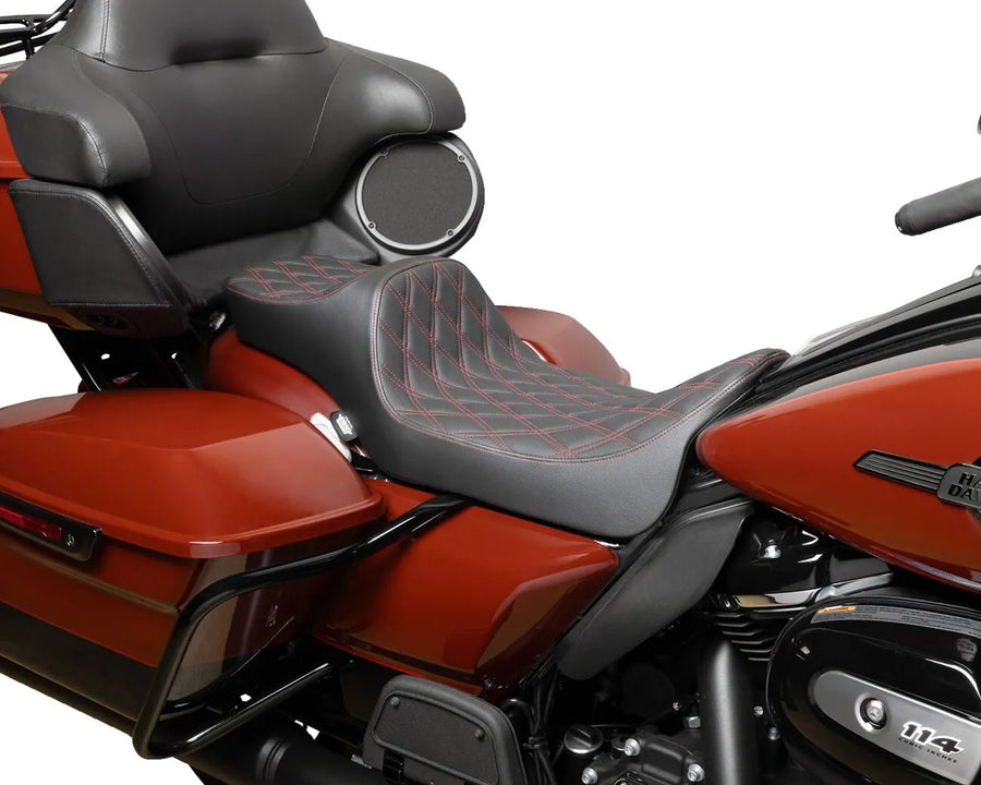 harley davidson touring [DRAG SPECIALTIES] – sedadlo Predator III s prodlouženým dosahem
