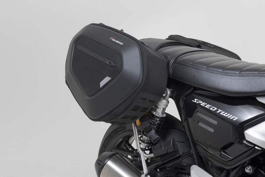 Triumph Speed Twin 1200 [2025-2026] - sada podsedlových brašen PRO BLAZE H - obrázek 3