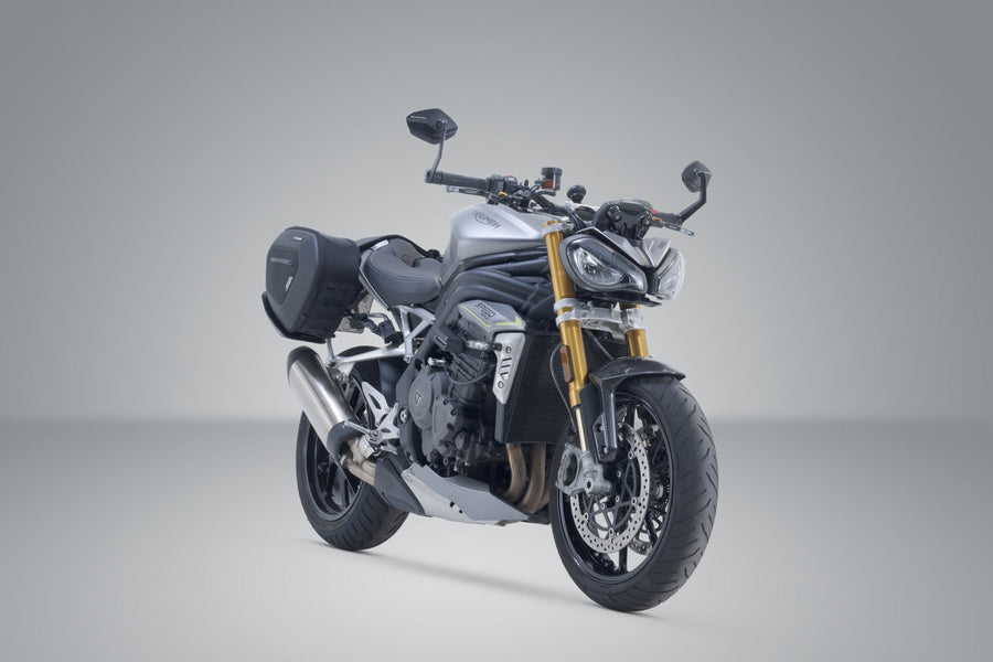 Triumph Speed Triple 1200 RR [2022-2025] - Sada sedlových brašen PRO BLAZE H s ochranou EDGE a tepelnou ochranou – obrázek 1