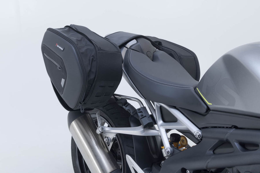 Triumph Speed Triple 1200 RR [2022-2025] - Sada sedlových brašen PRO BLAZE H s ochranou EDGE a tepelnou ochranou – obrázek 5