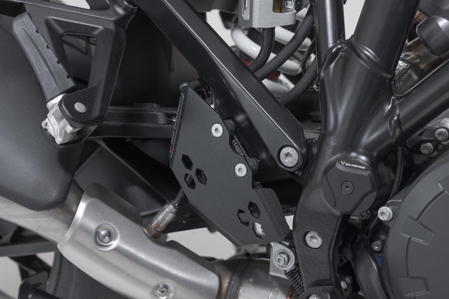 KTM 1390 Super Adventure R [2025-2026] - Ochrana brzdového čerpadla – obrázek 2