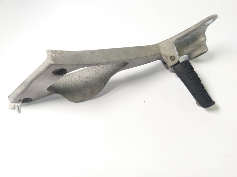 Yamaha TDM 850 3VD [1992] - Pedia's Footrest Footrest Socius vlevo
